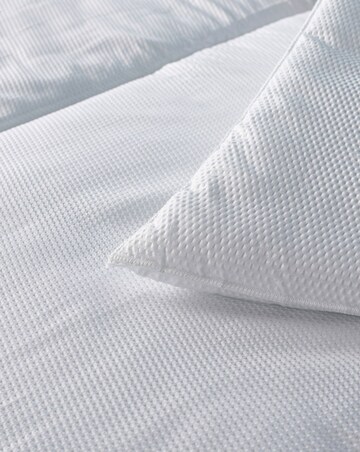 Downland Luxury Waffle 13.5 Tog Duvet
