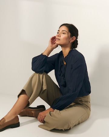 Textured Crinkle Tie Neck Top