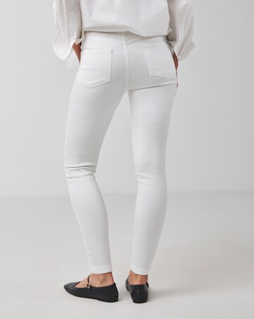 White 24/7 Skinny Jeans