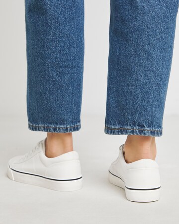 Ryder Lace Up Canvas Trainer Standard D Fit