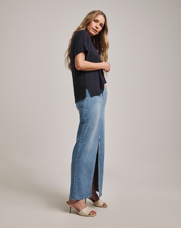 Anthology Navy Linen V-Neck T-Shirt