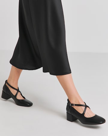 Heavenly Soles Adele Block Heel Cross Strap Mary Jane - Extra Wide Fit (EEE)