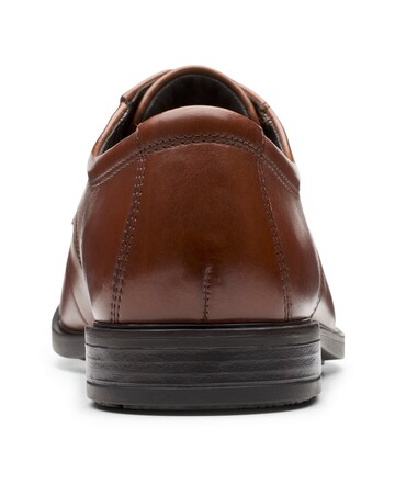 Clarks Howard Walk Shoes Wide Fit - Dark Tan