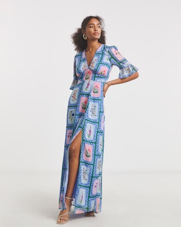 Hope & Ivy Selena Postcard Print Maxi Dress