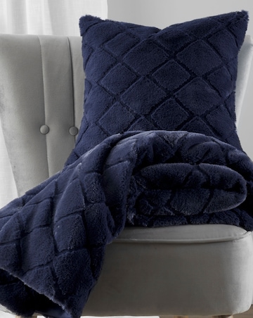 Catherine Lansfield Cosy Diamond Cushion