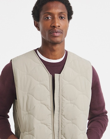 Onion Quilt Zip Through Gilet