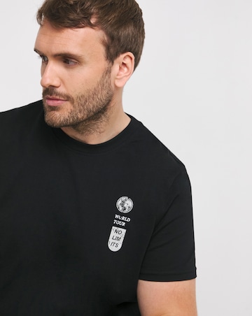 World Tour Graphic T-Shirt Long