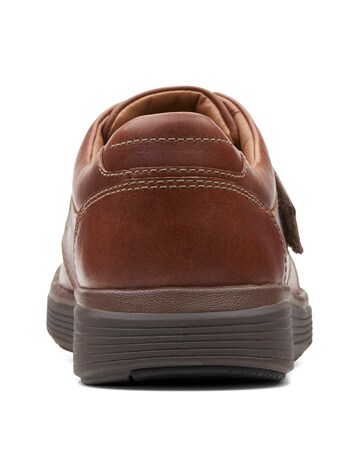 Clarks Un Abode Strap Wide Fit Shoe