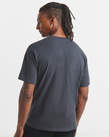 Levi's Short Sleeve Embroidered Motif T-Shirt - Black