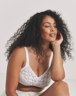 Triumph Delicate Doreen Full Cup Non Wired Bra White