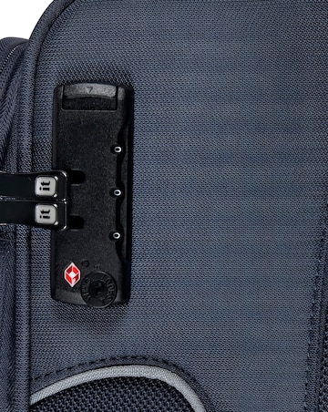 IT Luggage Teleported Medium Suitcase