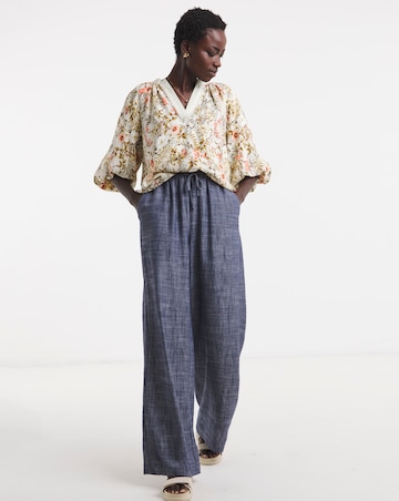 Collarless Bubble Sleeve Top