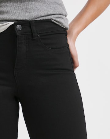 Black 24/7 Skinny Jeans