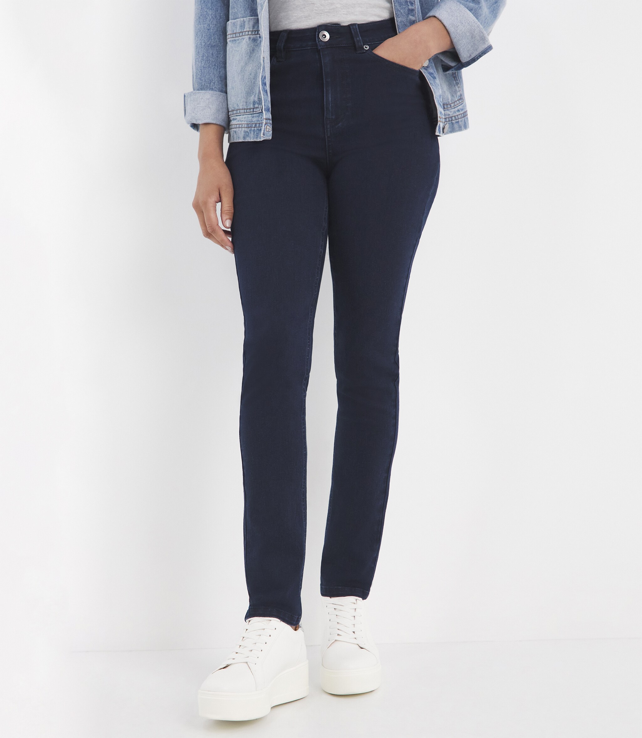 Slim leg dark blue jeans