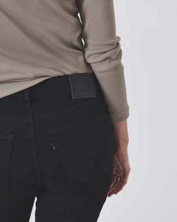 Levi's 724 High Rise Straight Jeans