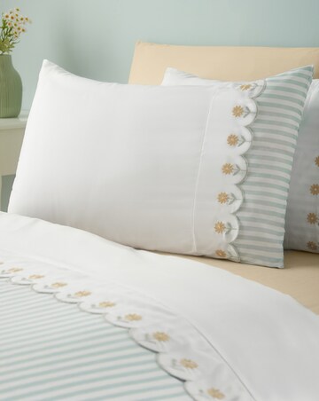 Catherine Lanfield Embroidered Daisy Soft Touch Duvet Cover Set