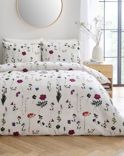 Nia Pressed Floral Duvet Cover Set