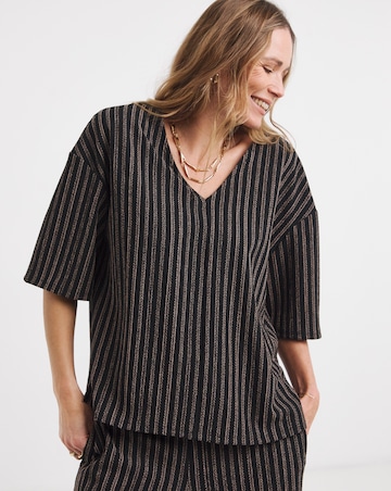 Textured Stripe V-Neck Half Sleeve Top