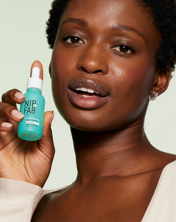 NIP+FAB Hyaluronic Fix Extreme4 Concentrate 2% - 30ml