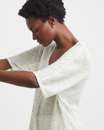 Space Dye Textured Curved Hem