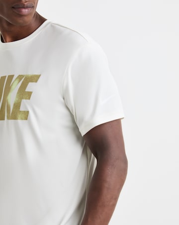 Nike Hydroguard Brand Blast T-Shirt
