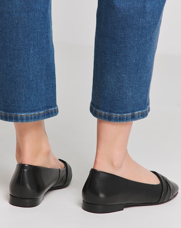 Heavenly Soles Lucille Leather Crossover Square Toe Ballerina Extra Wide EEE Fit