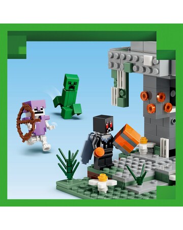 LEGO Minecraft The Pale Garden