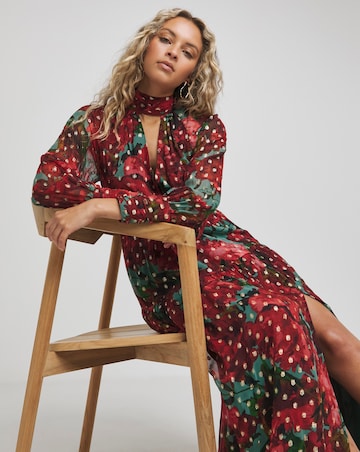 Hope & Ive Edelie Gold Detailing Long Sleeve Maxi Dress