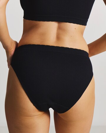 Pretty Secrets Scallop Seamfree Comfort Knicker Black