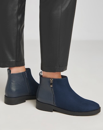 Verity Classic Zip Detail Ankle Boot - Wide Fit (E)