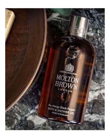 Molton Brown Re- Molton charge Black Pepper Bath & Shower Gel 300ML