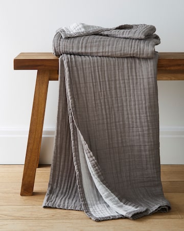 Crinkle Light Weight Throw