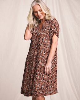 Julipa Printed Textured Crinkle Shift Dress