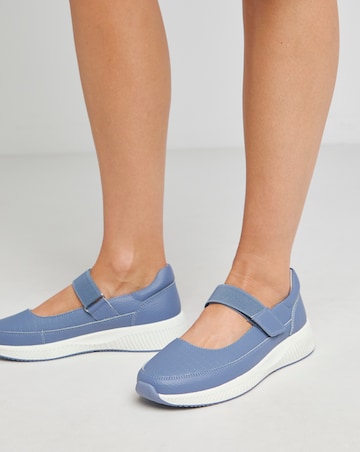 Heavenly Soles Gwen Touch and Close Bar Trainer - Extra Wide Fit (EEE)