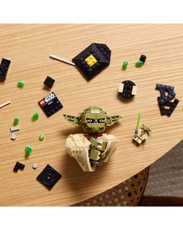 LEGO Star Wars: Attack of the Clones Yoda Bust 75438
