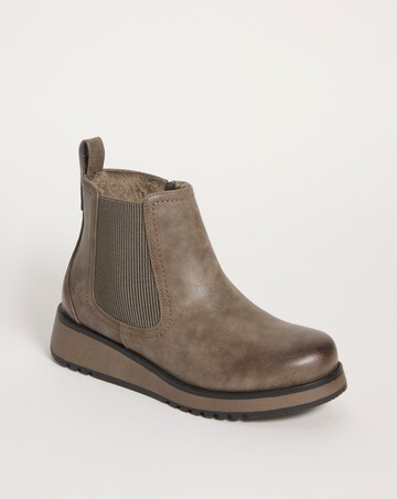 Heavenly Feet Rolo Chelsea Boot EEE Fit