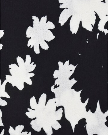 Ro&Zo Harper Mono Floral Flutter Sleeve Midaxi Dress