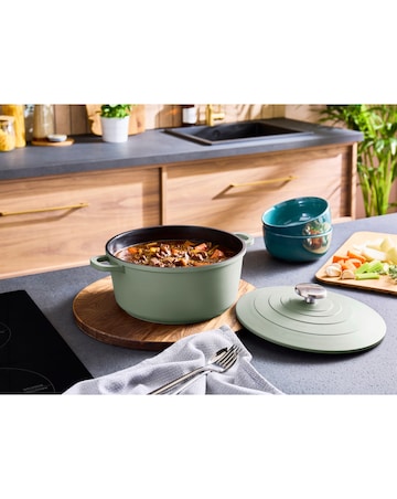 Morphy Richards Cast Aluminium 24cm Green Casserole Dish