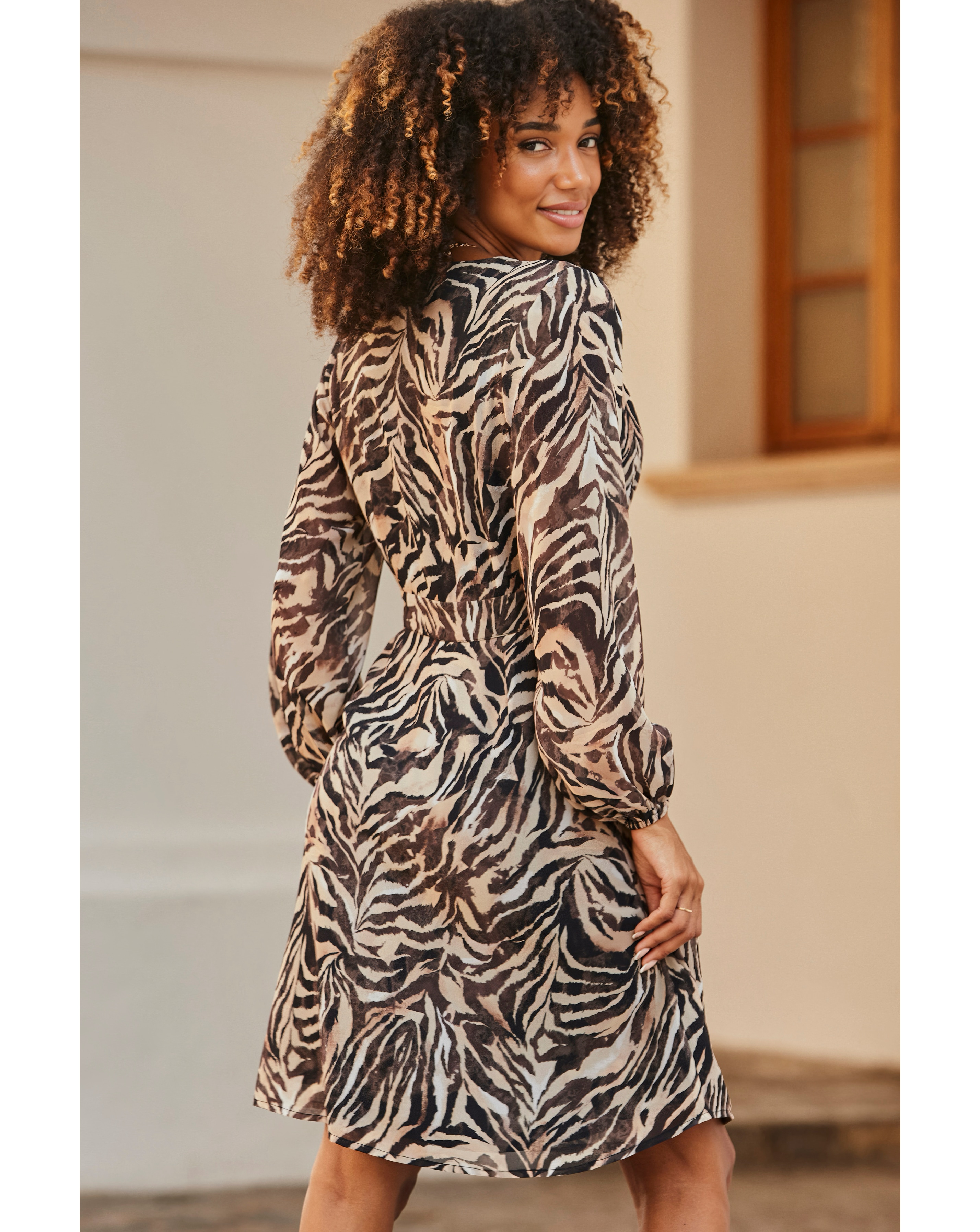 Sosandar Georgette Fit and Flare Dress | Ambrose Wilson