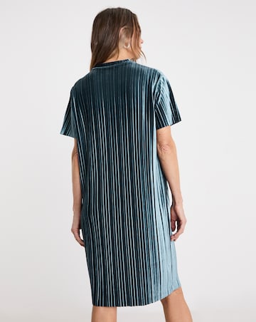 Short Sleeve Pleated Velvet T-Shirt Dress
