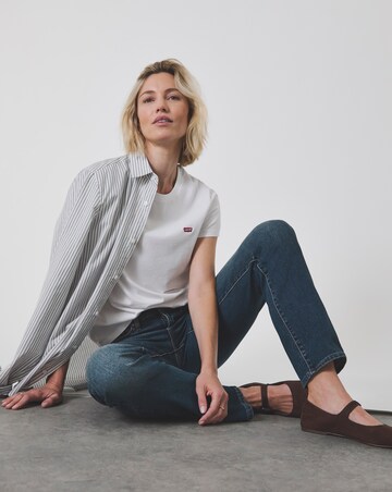 Levi's 314 Shaping Straight Jeans