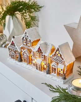 Gisela Graham White Iced Light Up Gingerbread Village