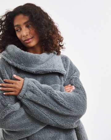 Pretty Secrets Oversized Fleece Lounge Dress