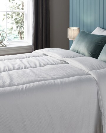 Downland Luxury Waffle 10.5 Tog Duvet