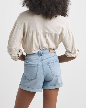 Light Wash Roll Hem Mom Shorts