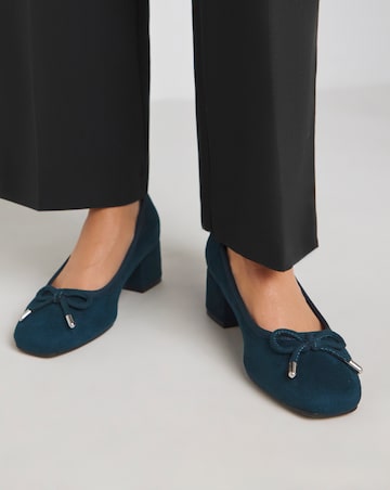 Heavenly Soles Carys Low Block Heel Ballerina Court Shoe - Extra Wide Fit (EEE)