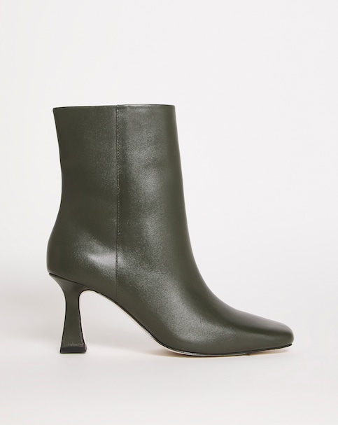 Leather Square Toe Boot - Extra Wide Fit (EEE)