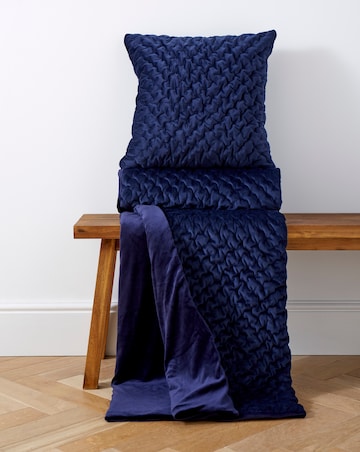 Pinsonic Velvet Throw