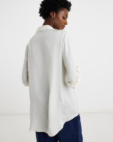 Button Detail Collar Popover Top