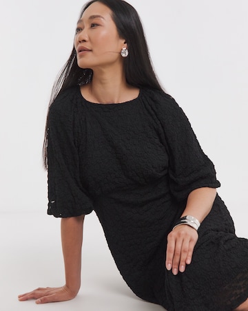 Lace Bubble Sleeve Dress
